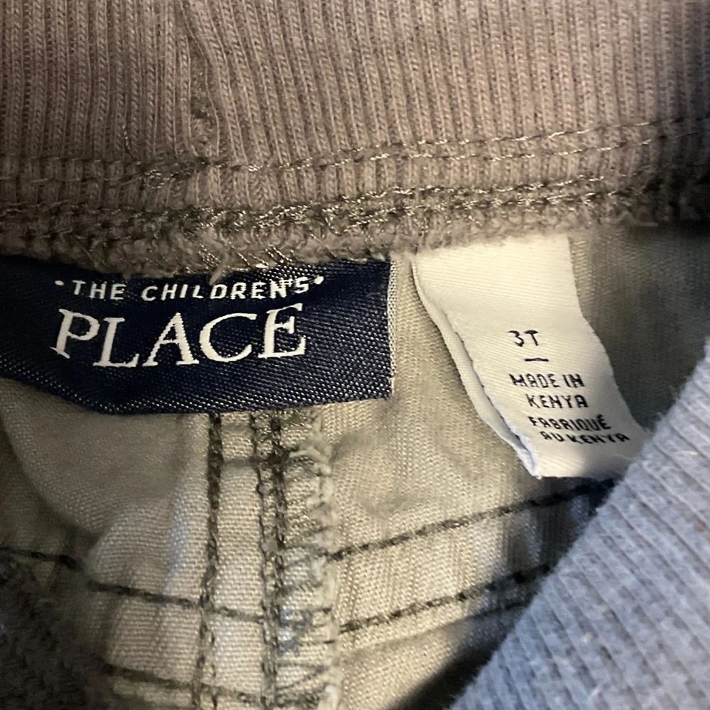 Kids' Gray Camouflage Cargo Pants - Picture 3 of 4